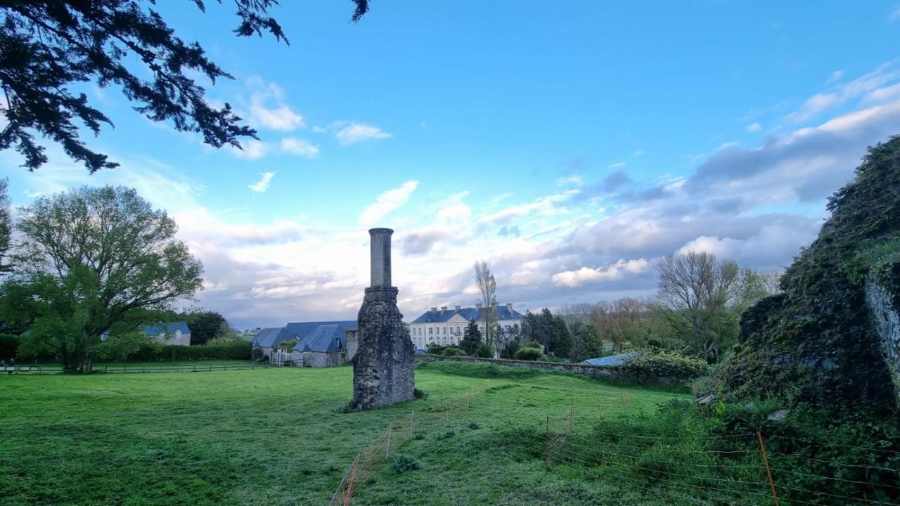 Hôtel du Château de Quinéville Exterior foto
